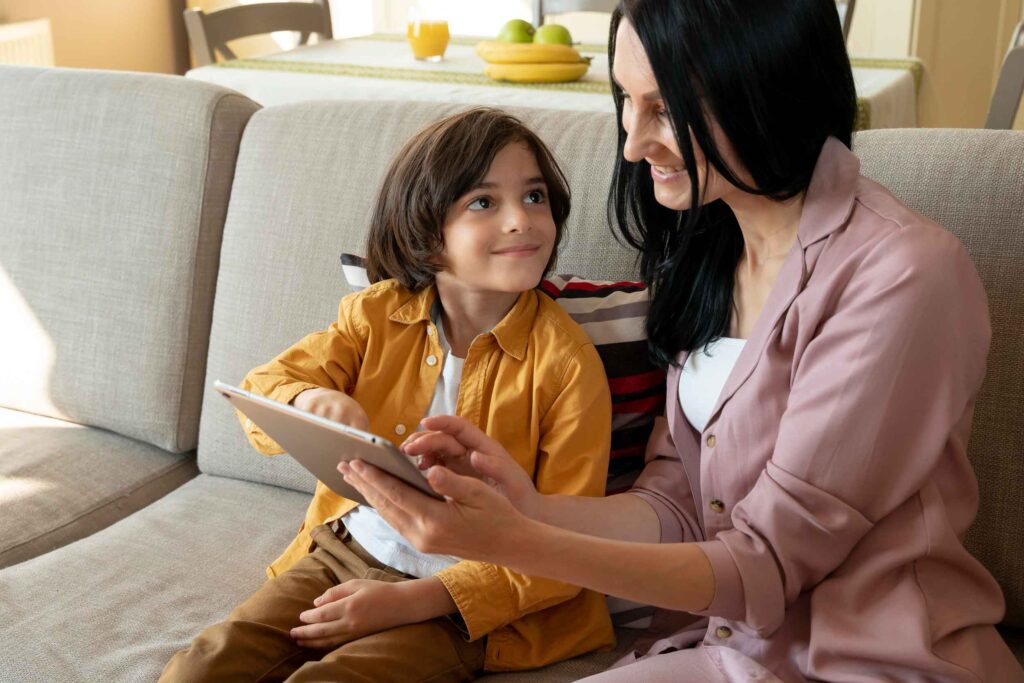 echo-broadband-internet-fast-reliable-wifi-near-me-ipad-tablet-kids-parent-home-school
